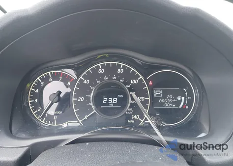 2015 Nissan Versa Note S (Sr)/S Plus/Sl/Sr/Sv z USA, uszkodzony, nr VIN 3N1CE2CP1FL401395